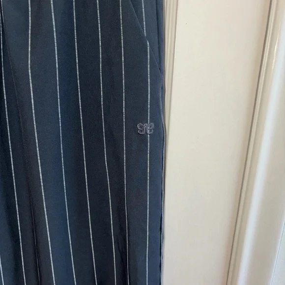 Albion Cropped Audrey Trouser - Picture 2 of 6